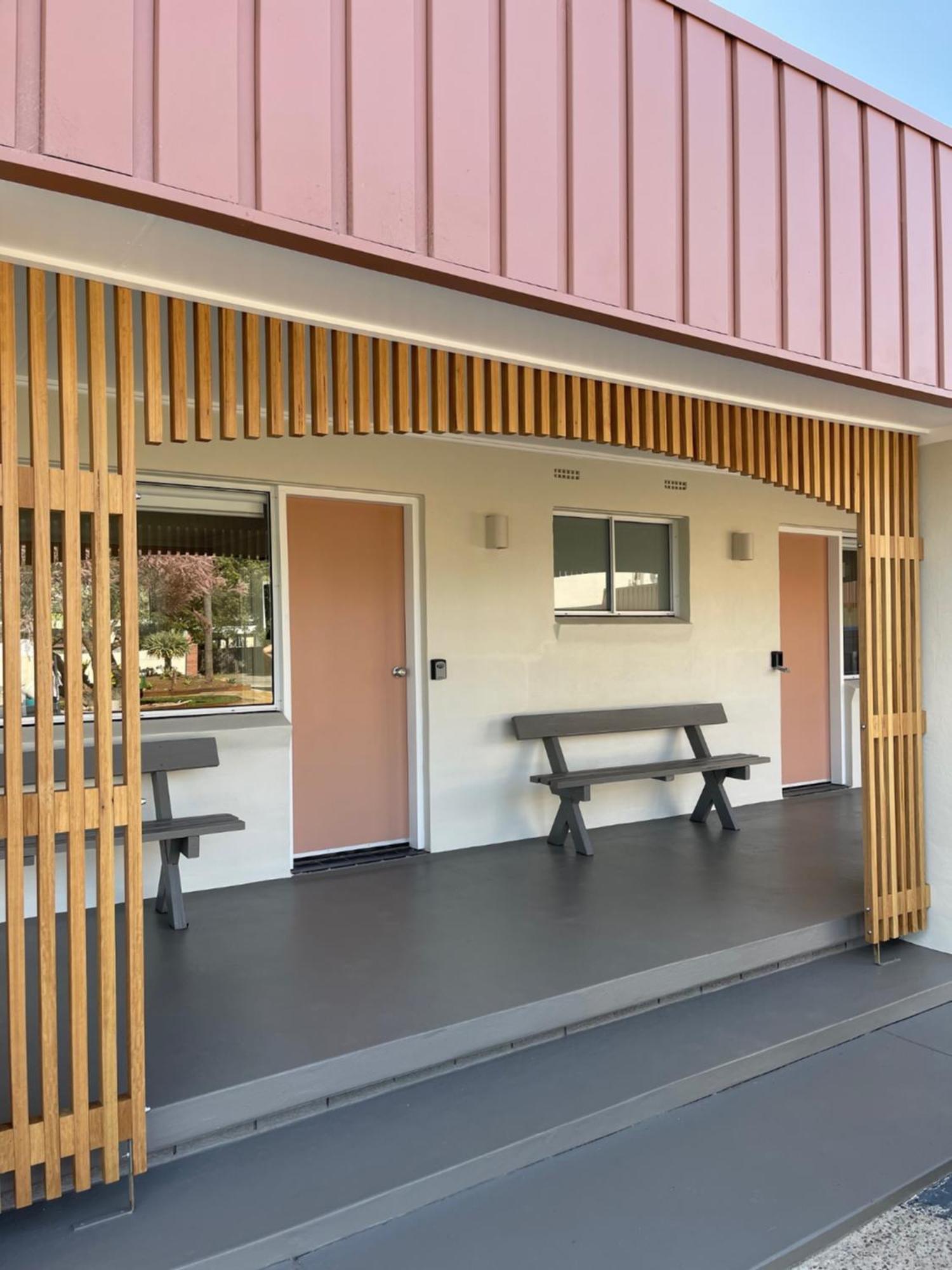 Archy'S On The Lake Burrill Lake Exterior photo